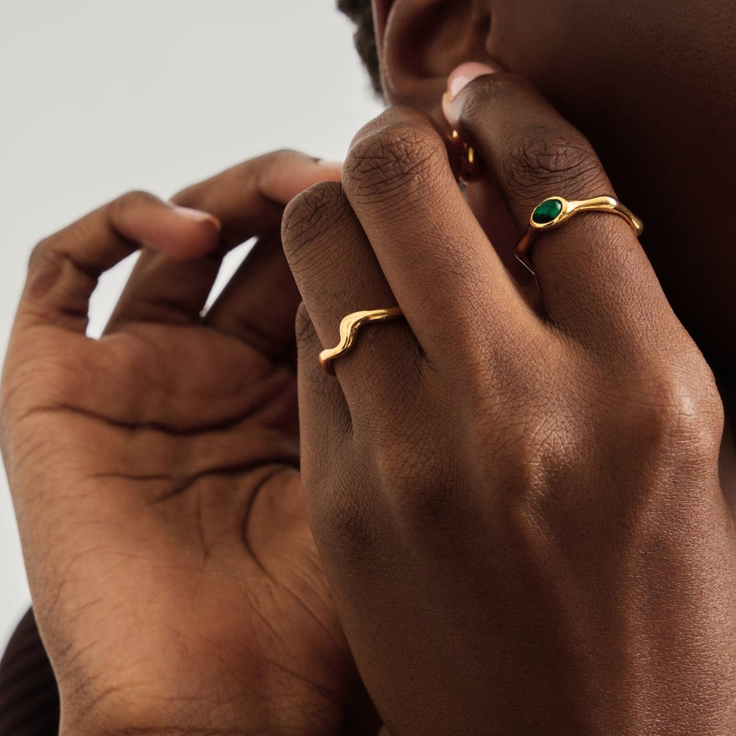 Minimalist 18k gold plated wavy ring | MiaPromise modern sculptural jewelry