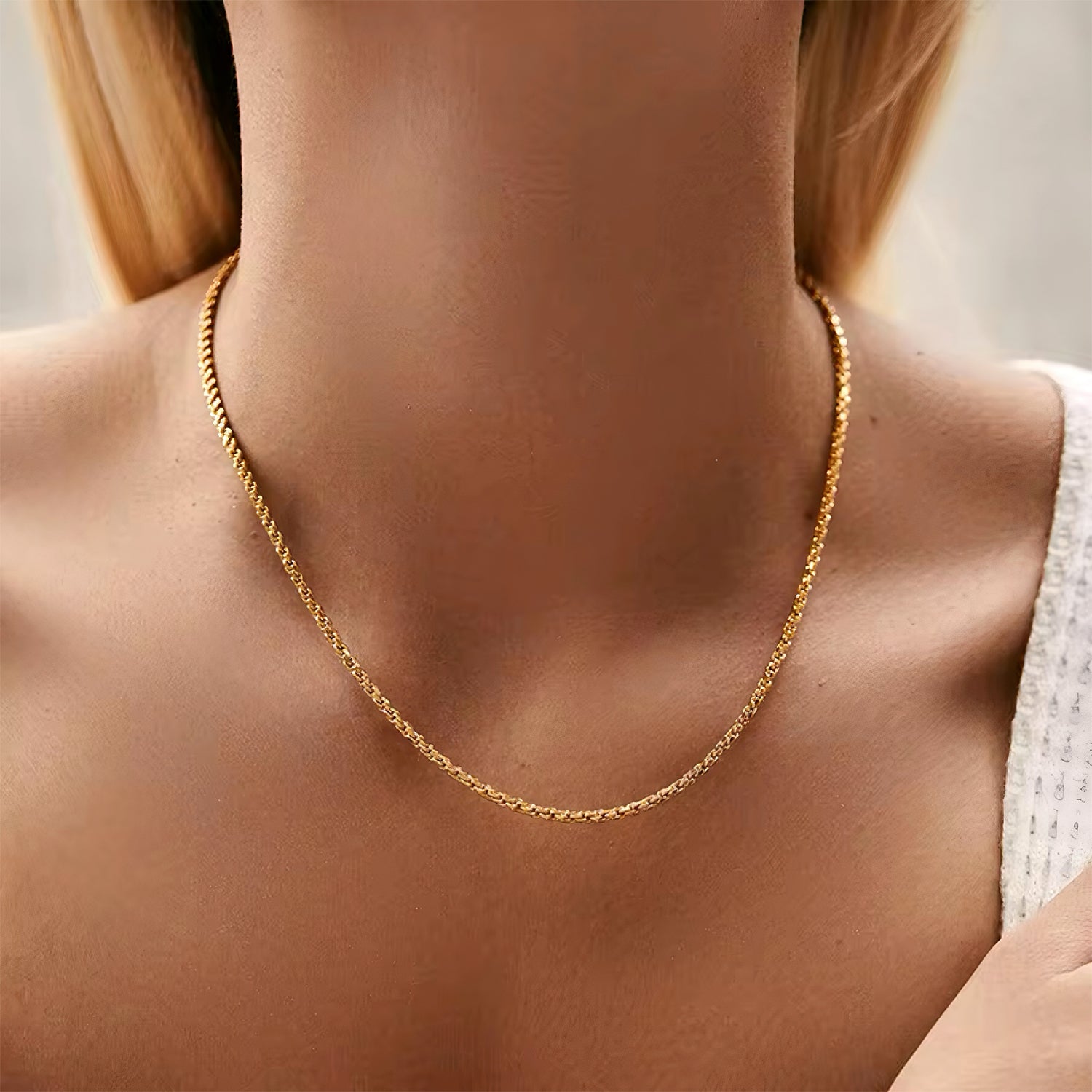 Golden rope chain necklace in 18K gold-plated stainless steel – delicate, adjustable, water-resistant layering jewelry 00068