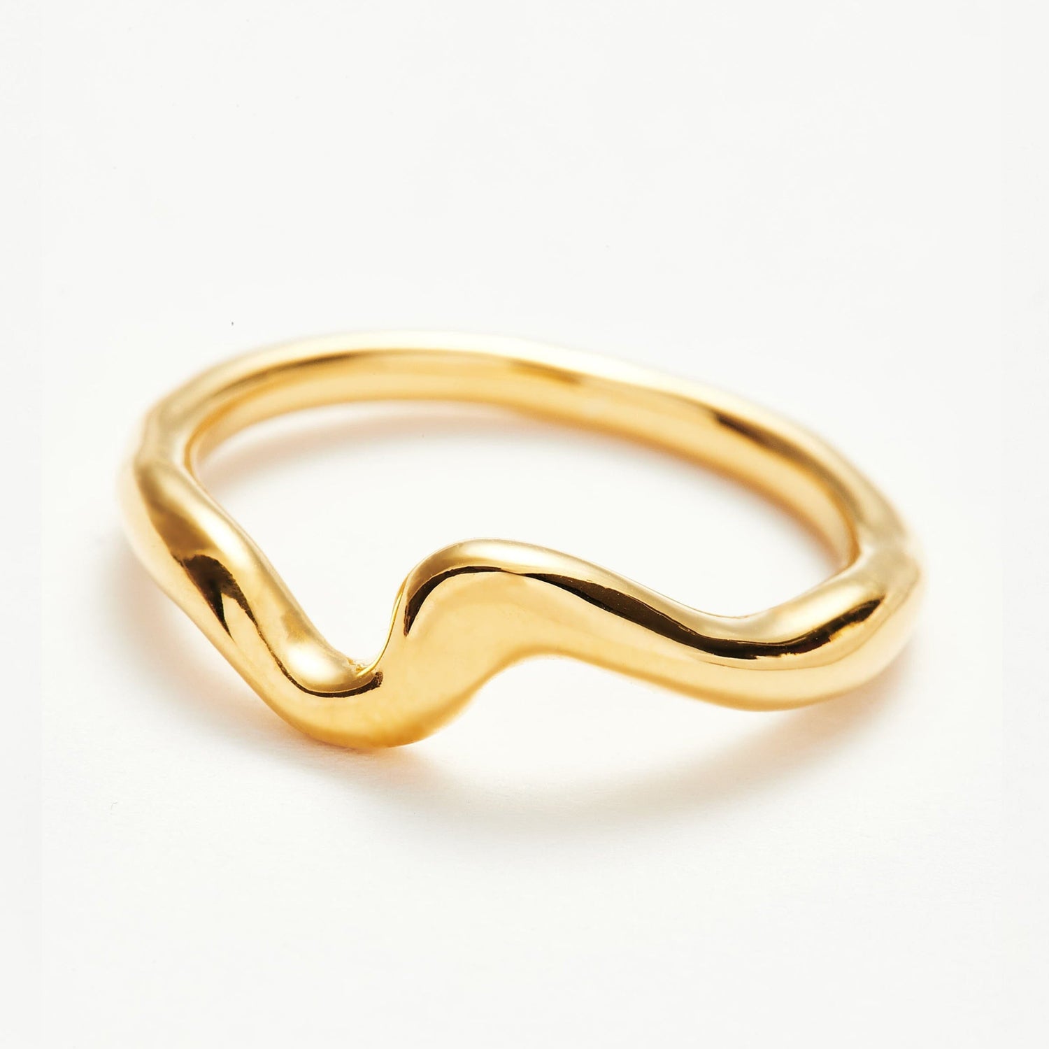 Minimalist 18k gold plated wavy ring | MiaPromise modern sculptural jewelry